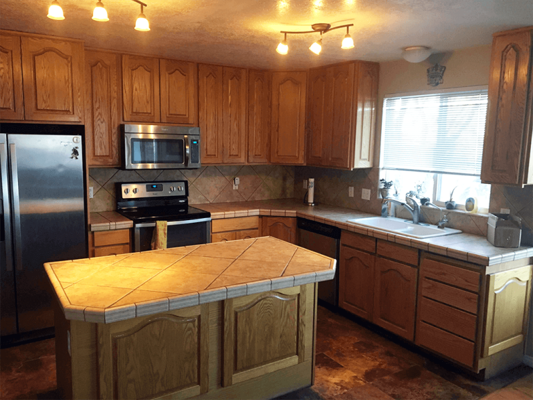 Cabinet Refinishing in Ogden | WoodWorks Refurbishing ...